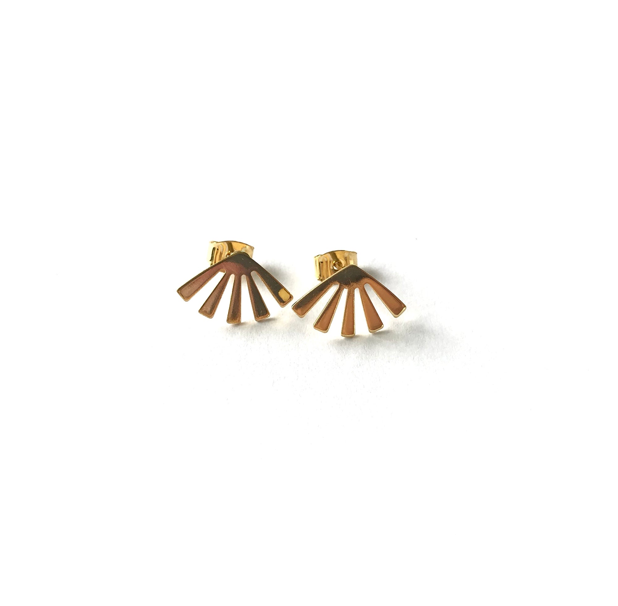 elegant gold plated sun rays stud earrings in a fan shaped design