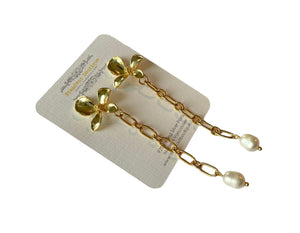 3 inch link chain drop earrings with freshwater pearls and a gold plated flower design