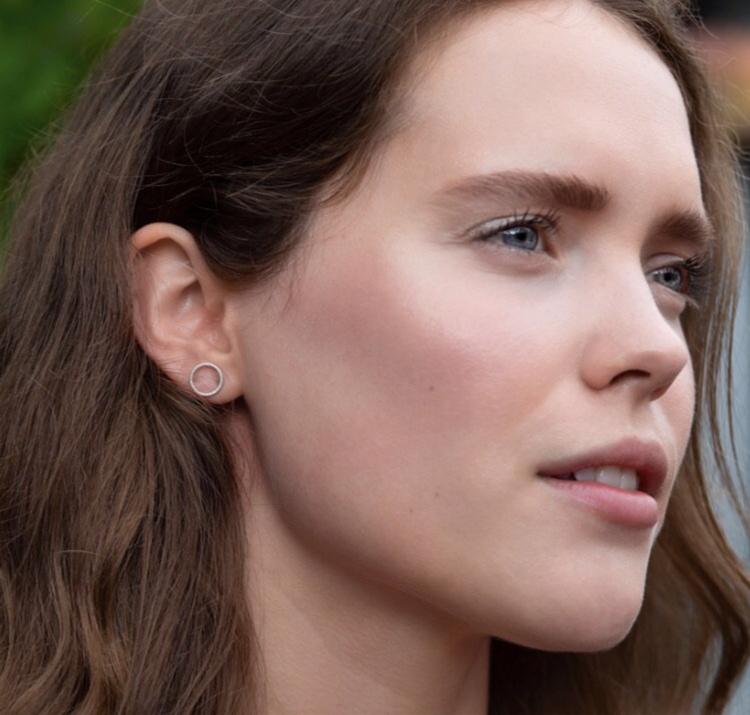 Circle Gold Studs - Standout Boutique